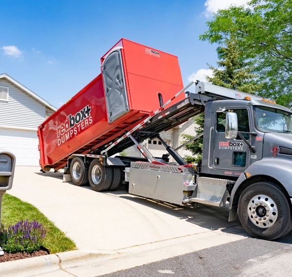 A Homeowner’s Guide to Renting a Dumpster in Naples for a Fresh Start